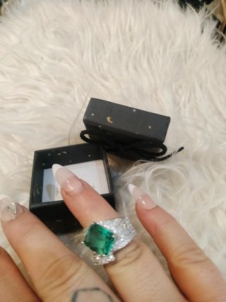 Anillo Pedrería Circón Paraíba esmeralda 
