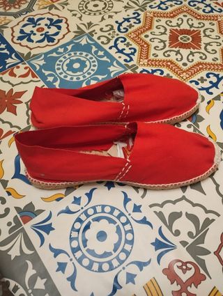 Espardeñas rojas talla 40