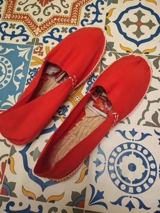 Espardeñas rojas talla 40