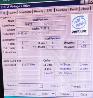 2 Processor Intel Pentium 133 y MMX 200