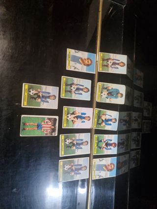 **Mazo 12 cromos fútbol Ed Este 1974**
