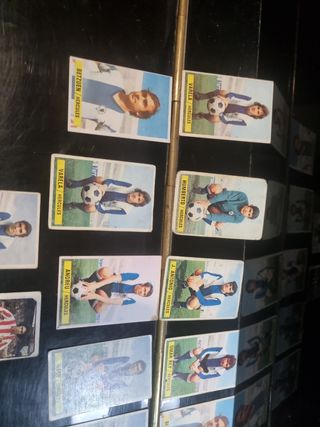 **Mazo 12 cromos fútbol Ed Este 1974**