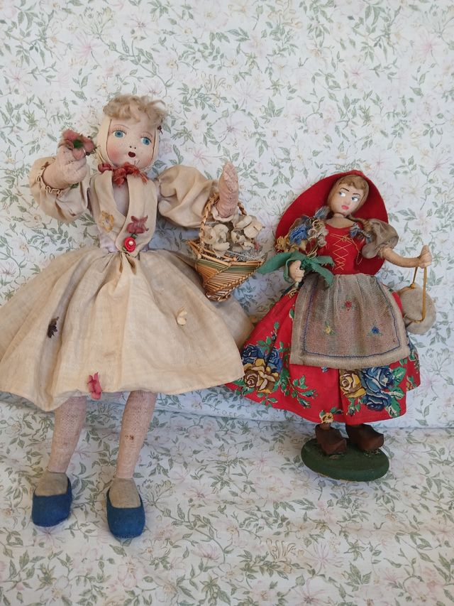 2 Vecchie Bambole di Trucioli Caperucita