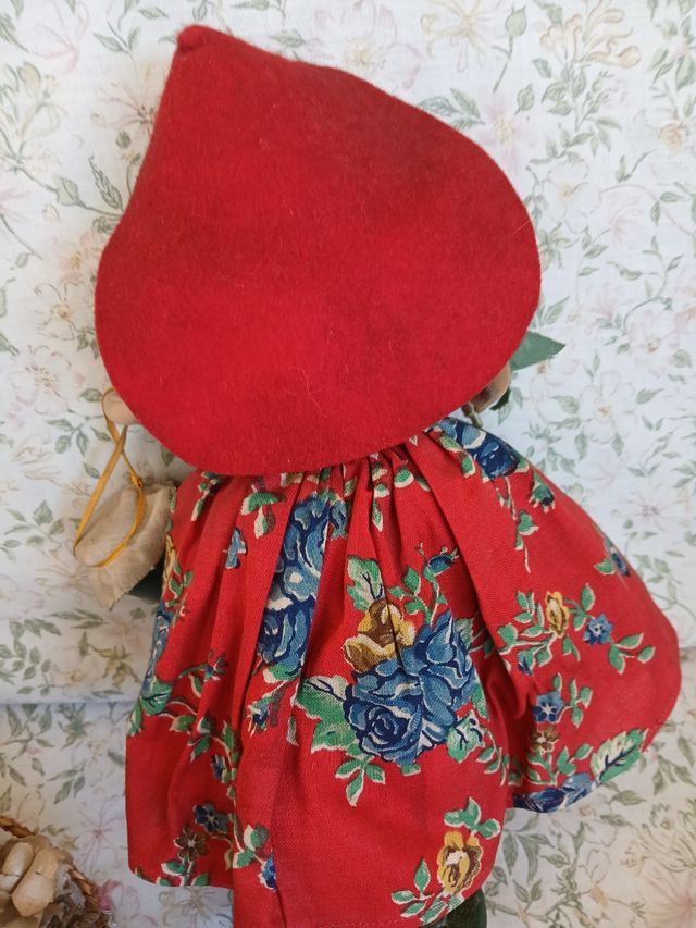 2 Vecchie Bambole di Trucioli Caperucita