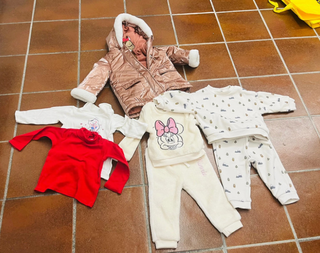 Lotto abbigliamento bambina invernale 12 mesi
