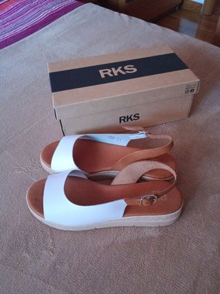 Sandalias RKS blancas talla 39