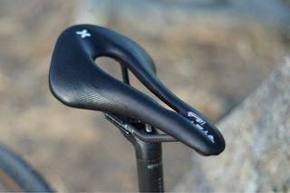 Bicicleta Gravel Giant Revolt