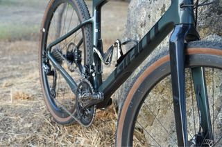 Bicicleta Gravel Giant Revolt