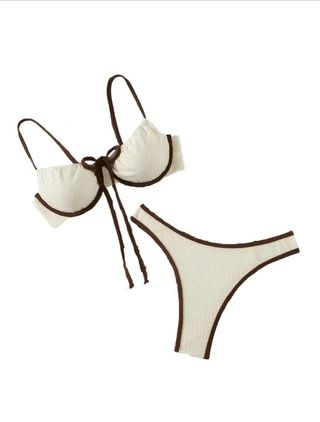Bikini blanco con detalles marrones