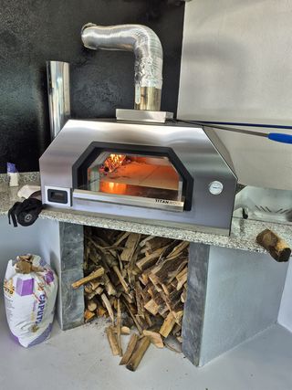 HORNOS A ESTRENAS de leña / gas