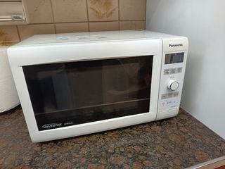 Microondas Panasonic Inverter Grill NN-GD356W