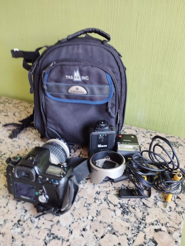 Cámara Pentax y Accesorios