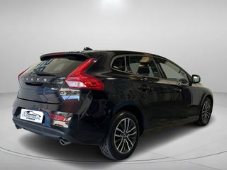 Volvo V40 2.0 D2 Momentum Auto