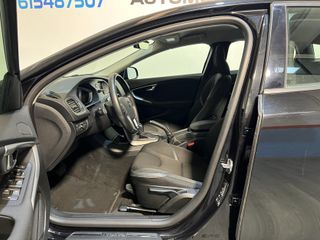 Volvo V40 2.0 D2 Momentum Auto