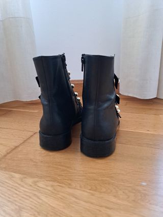 Botines negros con perlas talla 38