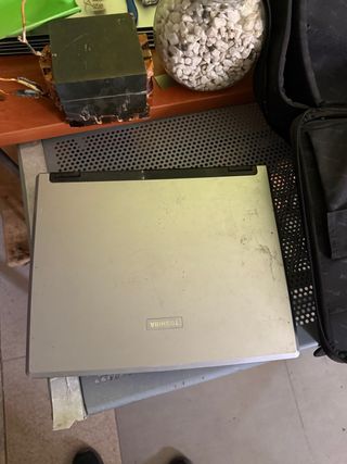 Portátil Toshiba Plata