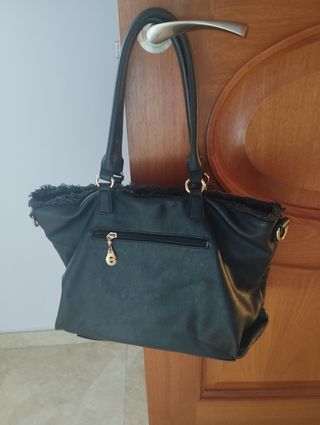 Bolso Negro Mujer con Detalles Rosas