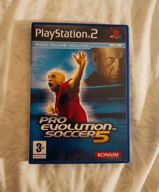 Gran Turismo 3 + Pro Evolution 5, completos