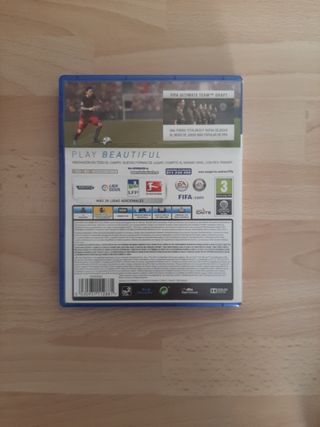 Juegos PS4: PES 2015 y FIFA 16
