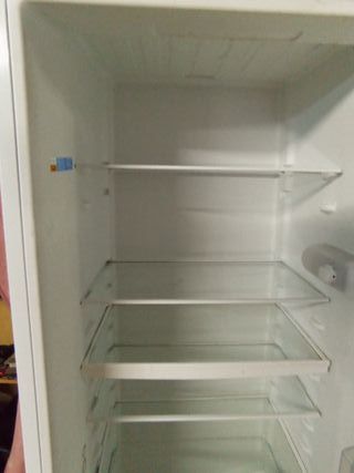 Frigorífico Indesit 166x60x64
