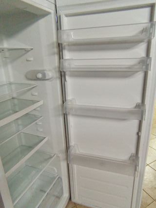 Frigorífico Indesit 166x60x64