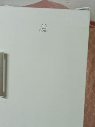 Frigorífico Indesit 166x60x64