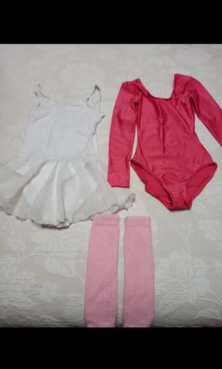 Ropa de ballet rosa, blanca y negra