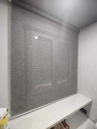Estor para habitación gris
120anchox210cm largo