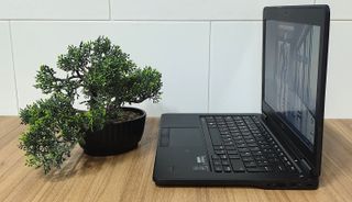 Dell Latitude E7250 (i5,8gb RAM,SSD) GARANTÍA
