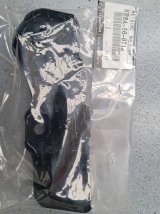 Soporte Defensa Mazda KB8A-50-071A