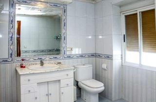 Casa pareada en venta en Torredonjimeno