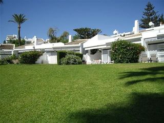 Piso en venta en Los Naranjos - Las Brisas en Marbella