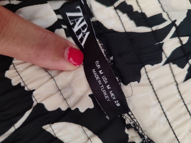Falda pantalón Zara floral