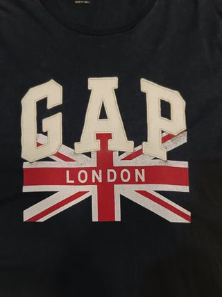 Camiseta GAP Gris con Bandera UK