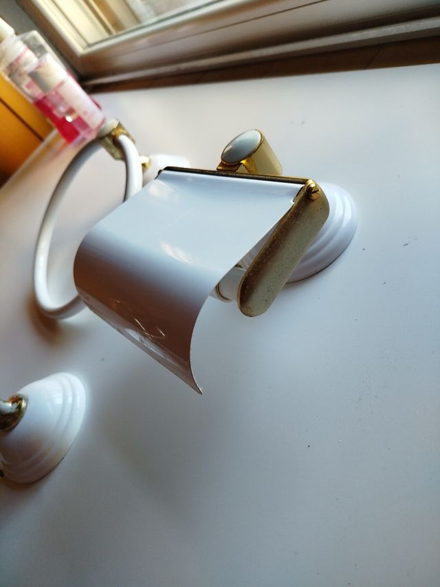 Accesorios Baño Oro y Blanco