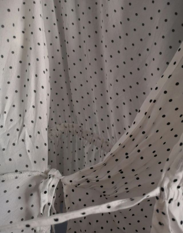 Blusa Pull&Bear anudada talla L