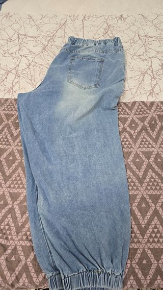 Vaqueros sin estrenar talla alta 4XL .