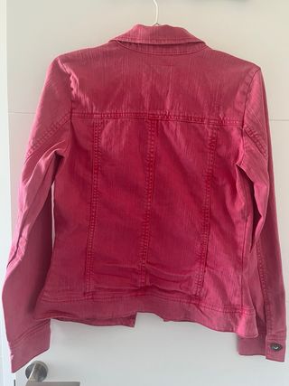 Chaqueta vaquera Bershka M Roja/rosa