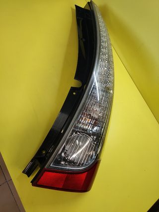 PILOTO TRASERO DERECHO MITSUBISHI GRANDIS