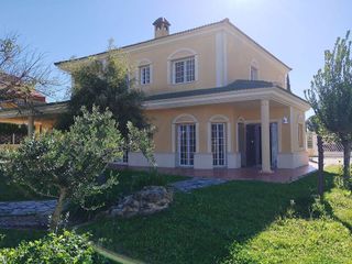 Chalet en venta en Torrequinto en Alcalá de Guadaira