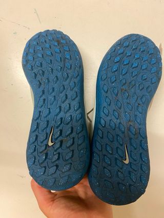 FREE-Botas fútbol multitaco Nike niño talla 35.5