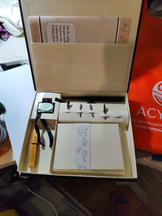 Kit de caligrafía con pluma y tintas