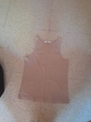 Top beige sin mangas