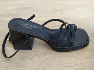 Sandalias Crush by Ulanka tacón grueso talla 40