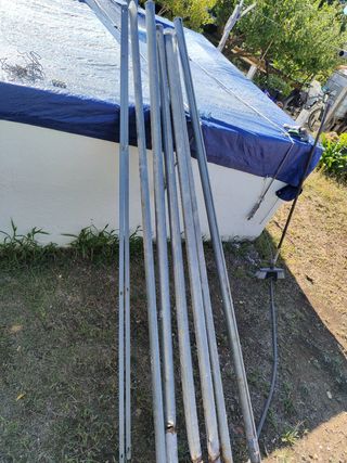 Puerta metálica de jardín