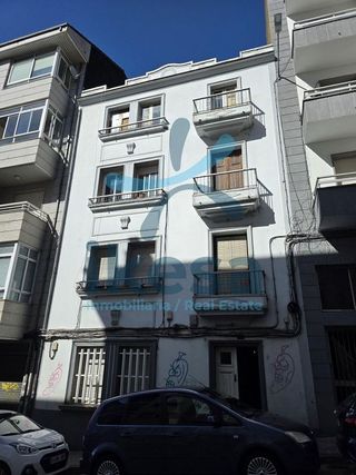 Edificio en venta en Universidad en Ourense