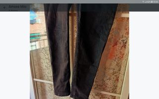Pantalón pitillo negro vaquero