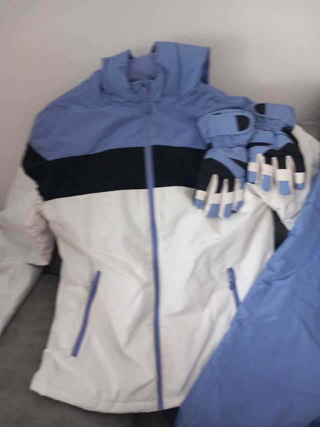 Conjunto esquí chaqueta y mono + guantes. Talla 16