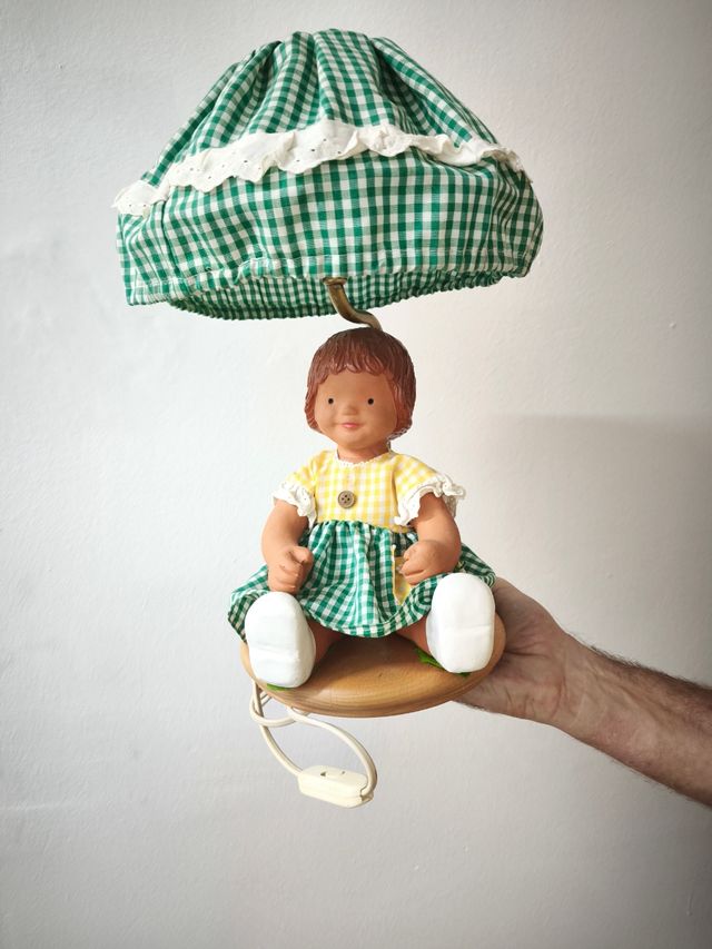 Lampada Gingham Doll verde e gialla.