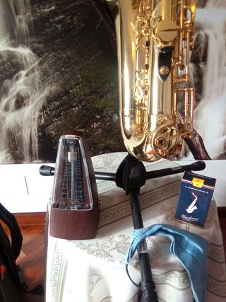 Saxofón Selmer Axos